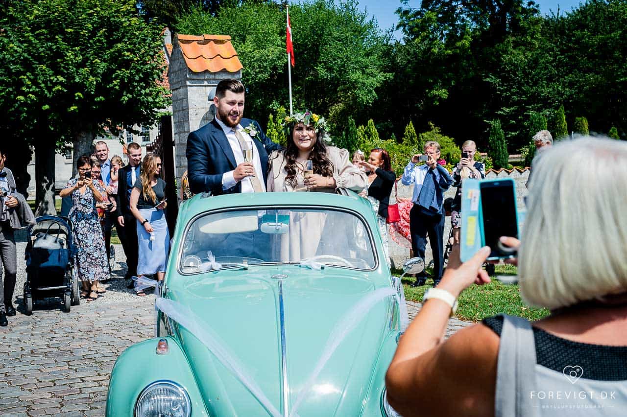bryllupsgæster Strøby kirke bryllup på Stevns