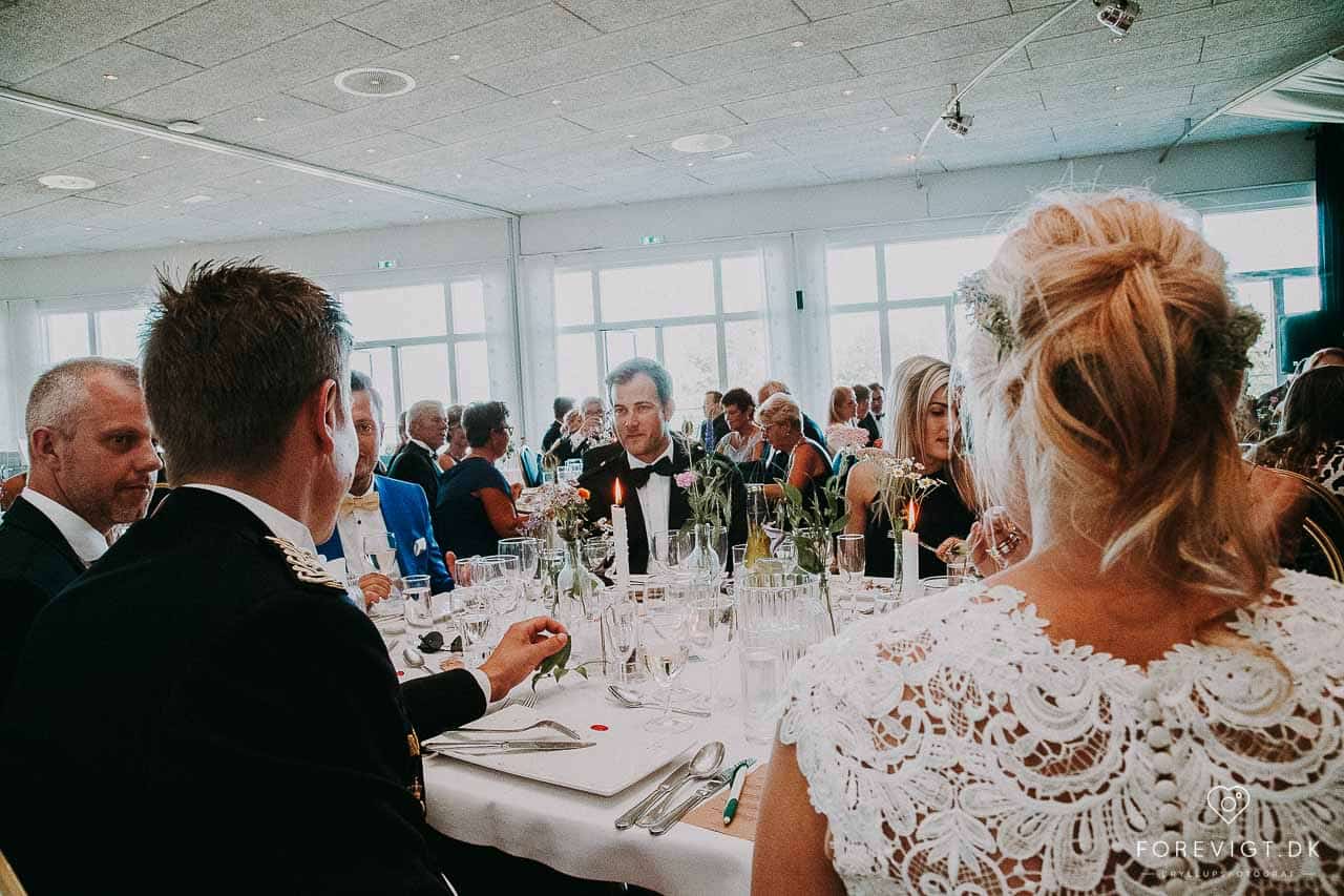 Et borgerligt bryllup på eller uden for rådhuset