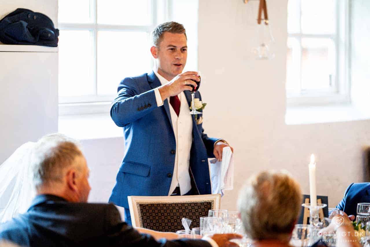 Skal du holde Bryllup nær vejle? Restaurant Slotsstalden på Tirsbæk Gods