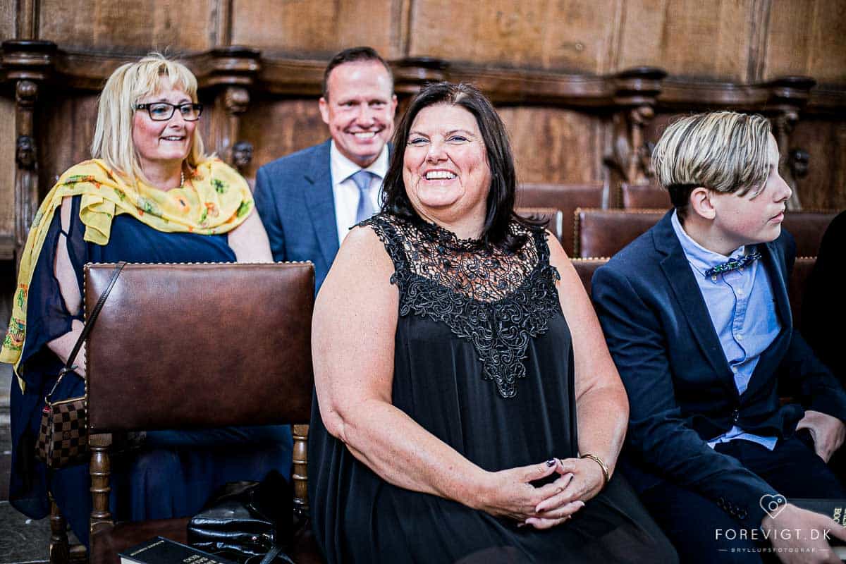 Leder i efter en fotograf i Roskilde