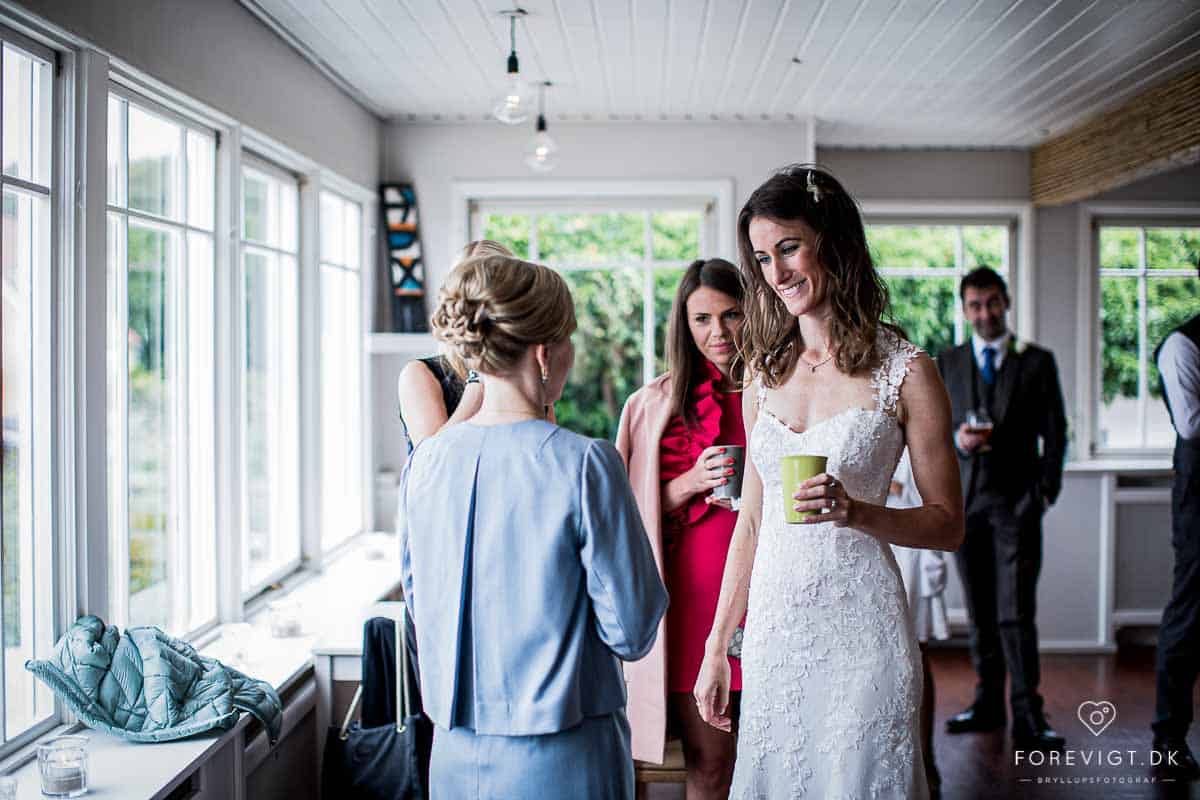 Fotografen kan følge med jer hele dagen, fra tidlig morgen til festen slutter