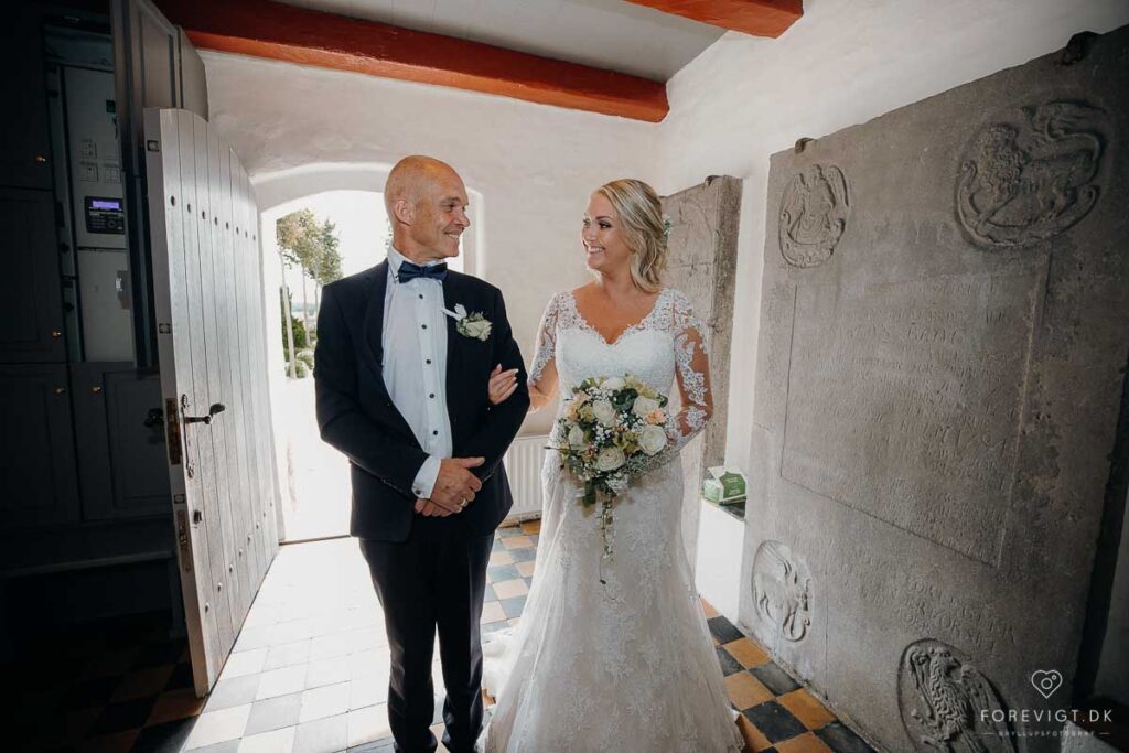 Skal i holde bryllup i Vestjylland? Sej bryllupsfotograf Skjern