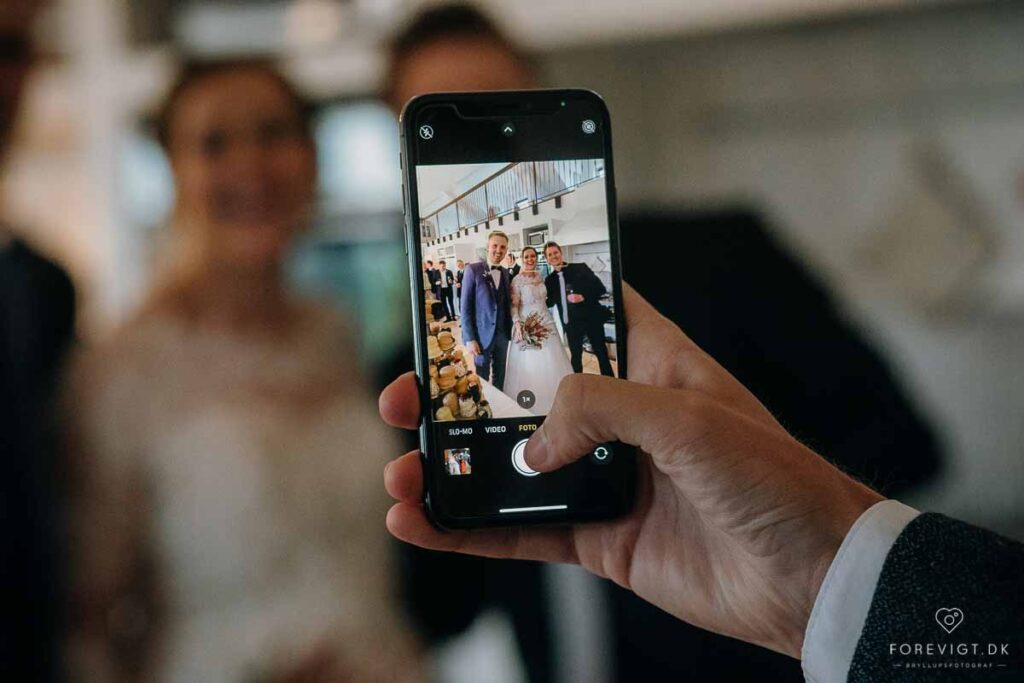 Dygtige bryllupsfotografer som tager smukke bryllupsbilleder i hele Jylland