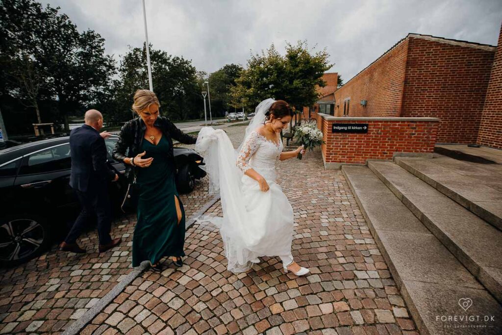 Leder i efter en fotograf Varde, til jeres bryllup