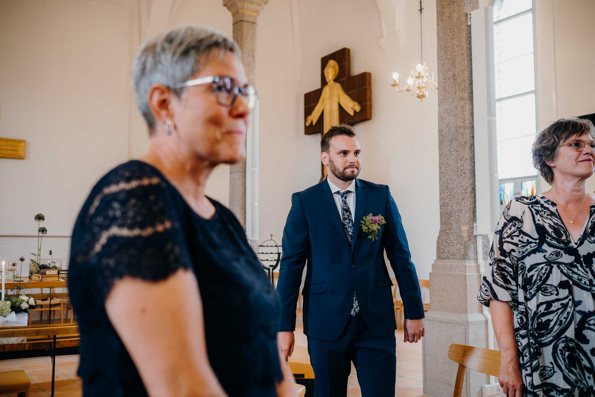 gommen venter på sin brude
